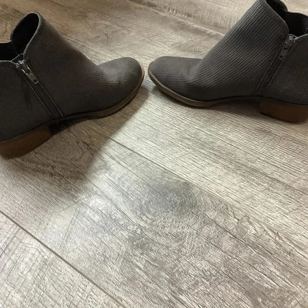 Kensie gerona suede
